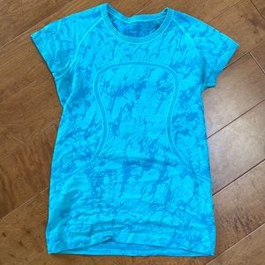 Lululemon Swift tee!